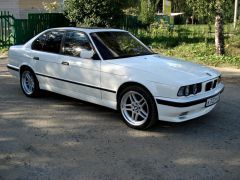 ///